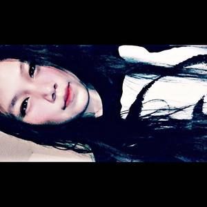 Meet your Posher, Cassandra